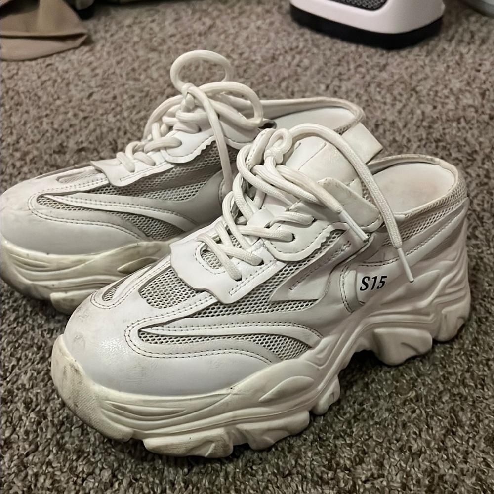 Stylish White Women's Sneakers